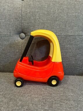 Vintage Little Tikes Cozy Coupe 6” Dollhouse Size Kids Mini Car Toy